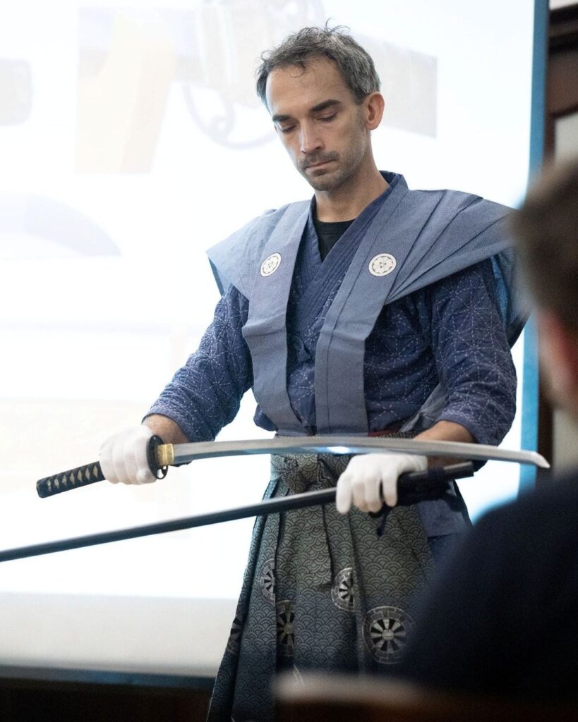 shihan michał prezentuje antyk insta